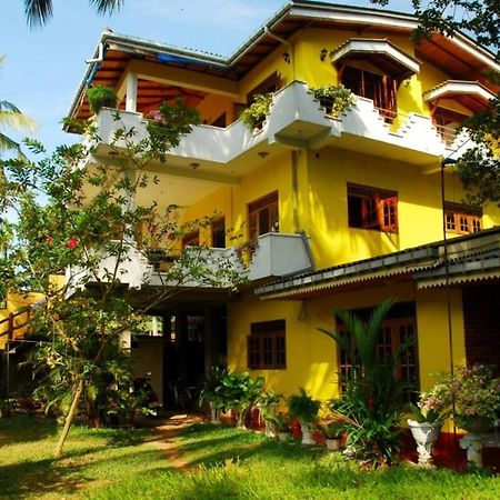 Yellowappartments Hikkaduwa Buitenkant foto