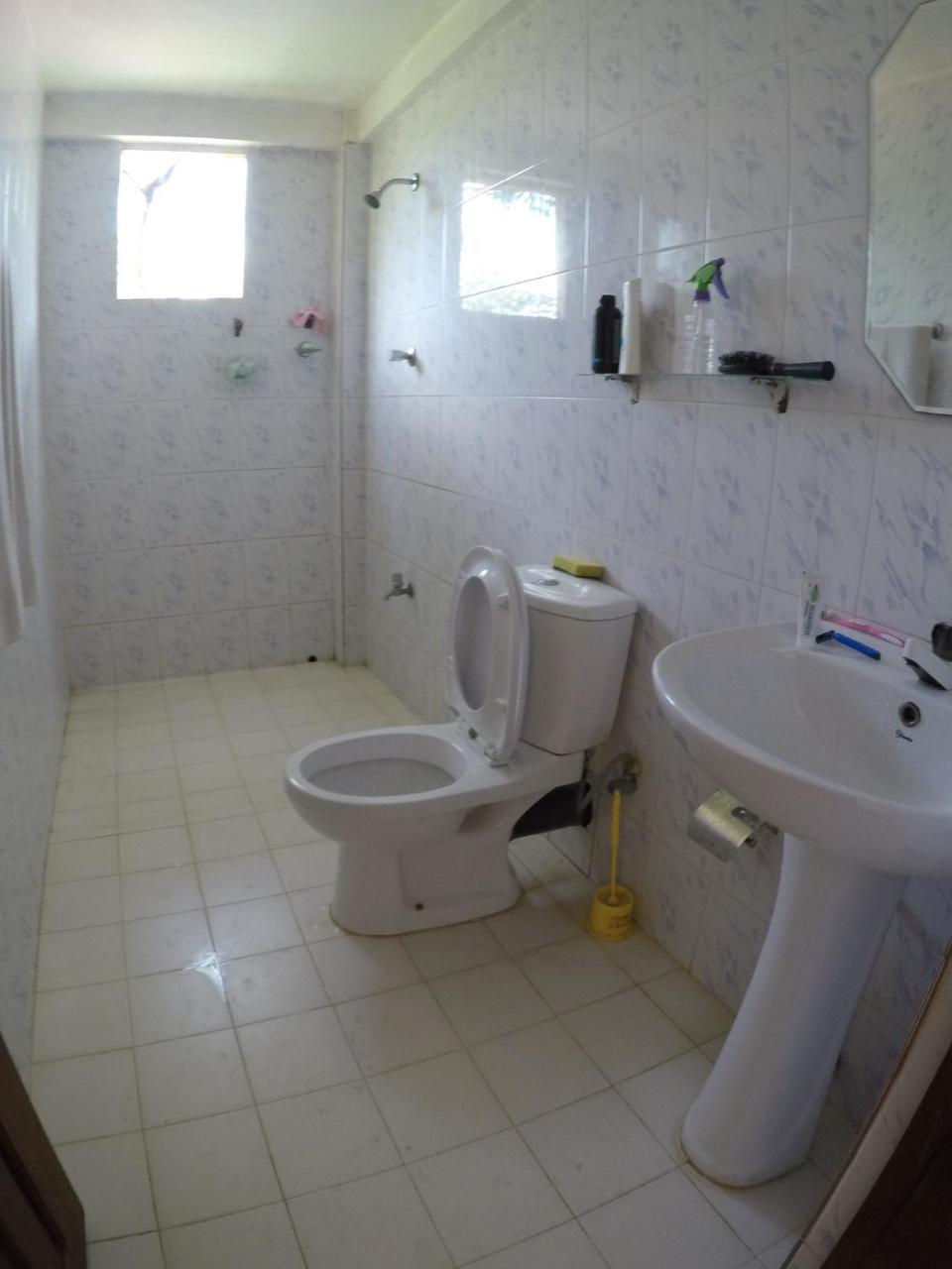 Yellowappartments Hikkaduwa Buitenkant foto